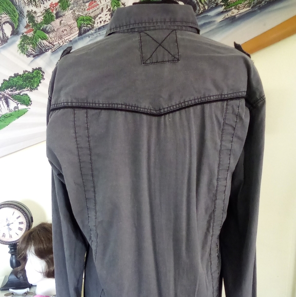 Hard Rock button up - Picture 4 of 11